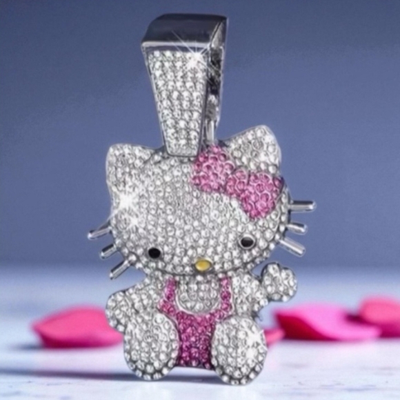 Hello Kitty Necklace - Picture 2 of 6